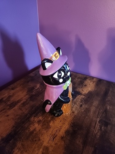 Black Cat w/ Purple Witch Hat Holding Broomstick Halloween Figurine | HTF Decor - 第 7/9 張圖片