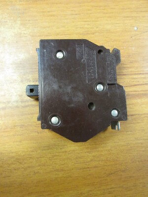 WADSWORTH CIRCUIT BREAKER TWIN TANDEM, 40/20A, CAT# B4020