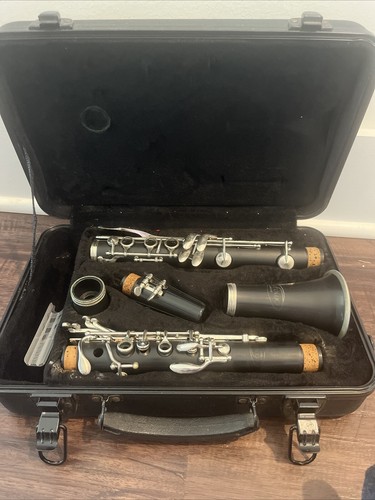Selmer Omega Clarinet