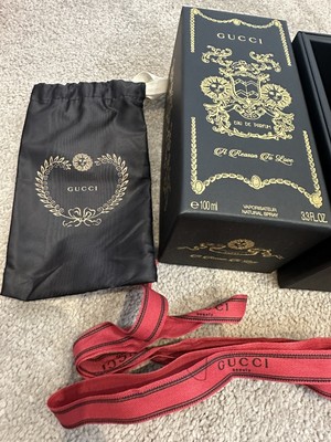Echte leere Gucci Parfum Geschenkbox und Gucci Tasche ..
