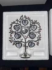 NIB Things Remembered Rhinestone Family Tree Hearts Picture Frame 