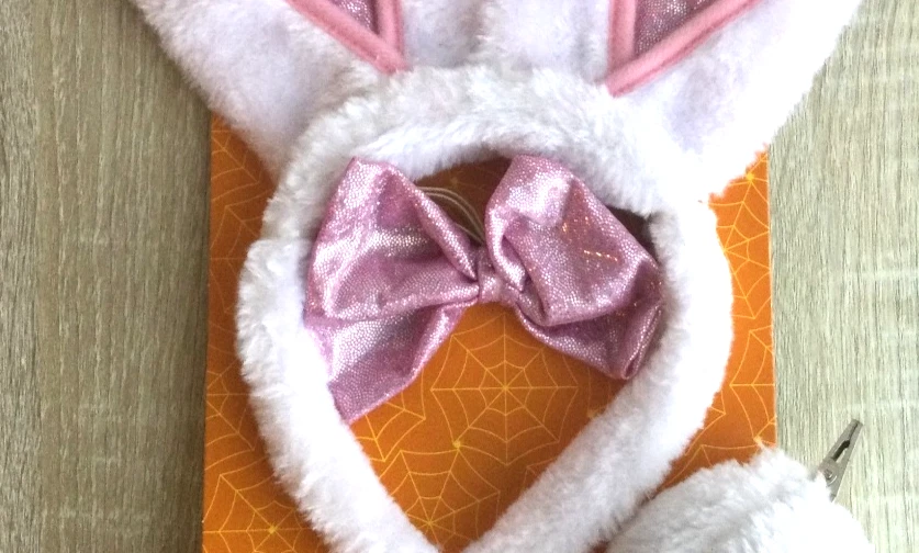 Adulto Conejo Conejo Halloween Disfraz Accesorio Orejas Blancas Cola, Pajarita - Talla Única Foto 2 de 4