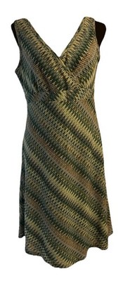 Vintage Groovy In The Best Way!  The Geometrical Emerald Colors Are The Flip