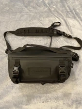 WANDRD ROGUE 6L Sling - Camera Bag - Black Crossbody Case Excellent Quality