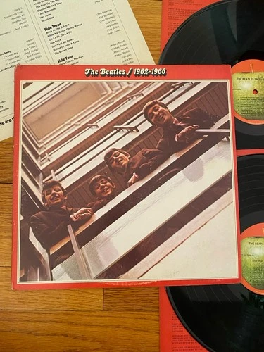 THE BEATLES 1962-1966 NM DOUBLE LP ORIG. 1971 APPLE MASTERED BY CAPITOL & INSERT