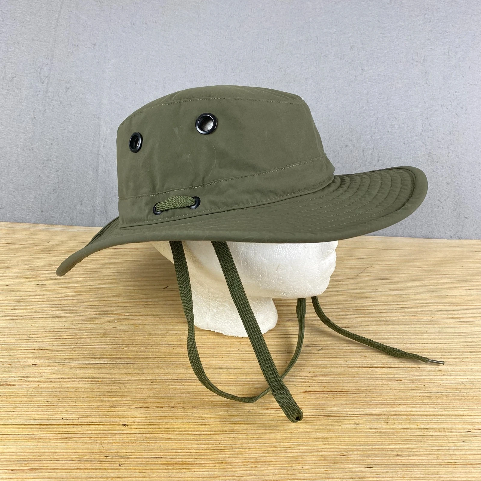 Tilley Mesh Lightweight Trek Hat Fishing Outdoor Safari Hiking Endurable Sz S M