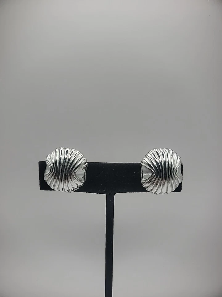 Vintage Earrings Clip On Huggie Silver Tone Shell Ribbed Jewelry Costume - Image 3 of 4