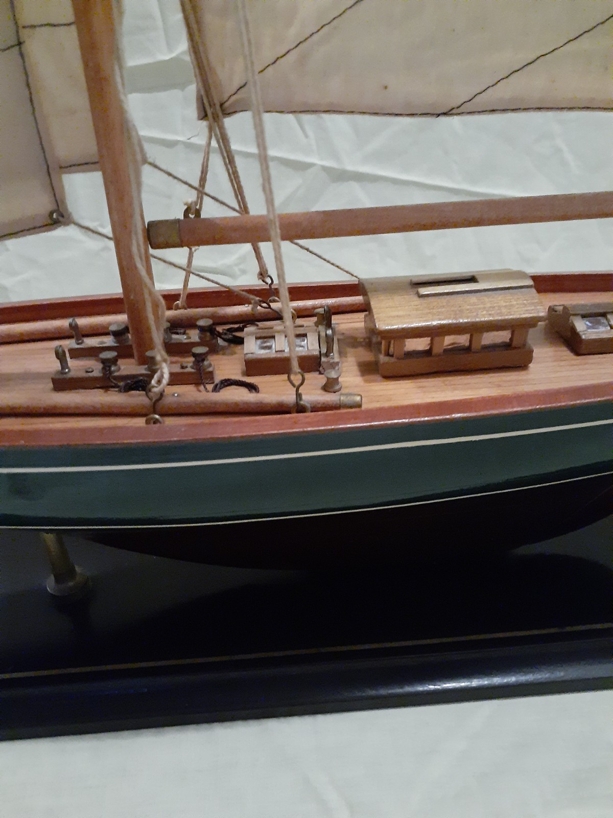 NICE GREEN PAINTED WOODEN REPLICA ENDEAVOR SAILBOAT J BOAT 34 IN.TALL