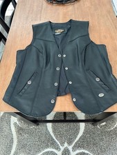 Vintage Harley Davidson Vest size 42 Black Leather Motorcycle Vest USA Snaps