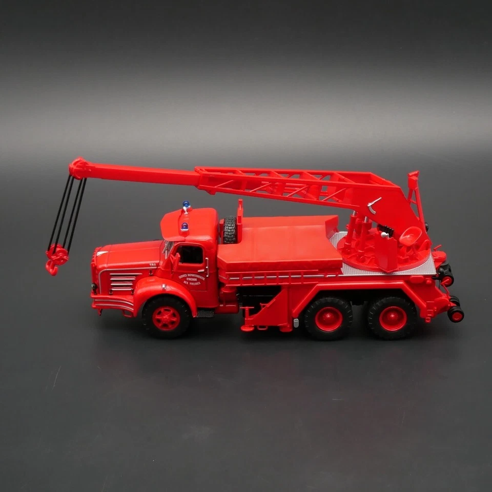 Ixo 1:43 Truck Fire Engine Berliet TBO Magirus Diecast Car Model Metal Toy - Image 2 of 4