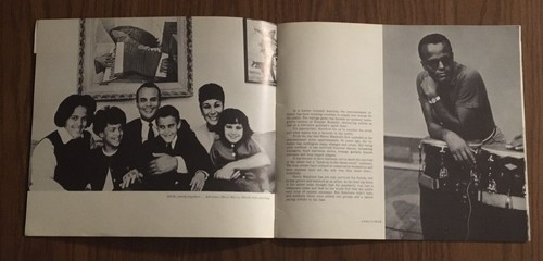 Programa de conciertos Harry Belafonte 1966 con NIPSEY RUSSELL Y NANA MOUSKOURI - Imagen 4 de 10