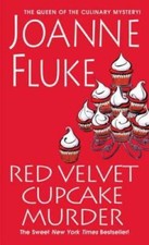 Red Velvet Cupcake Murder (A Hannah Swensen Mystery) - VERY GOOD
