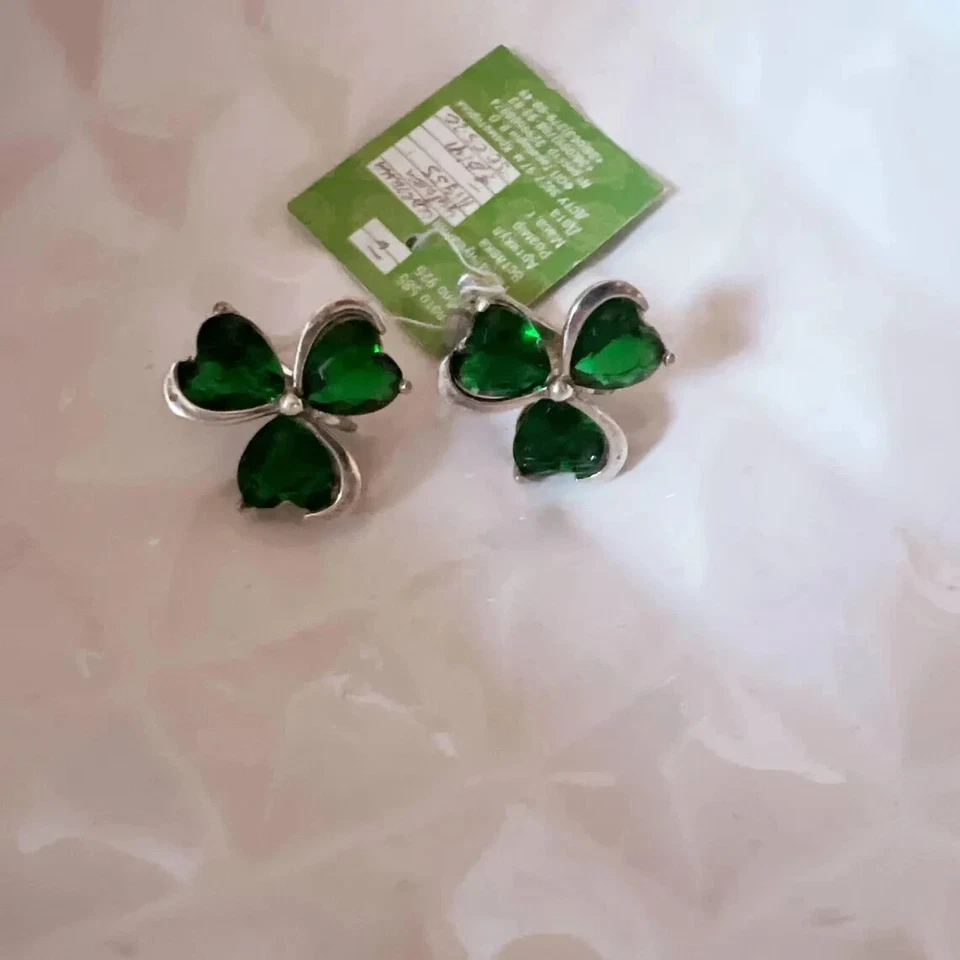 Stunning 925 Sterling Silver Clover Earrings - Emerald Green Cubic Zirconia - Image 3 of 4