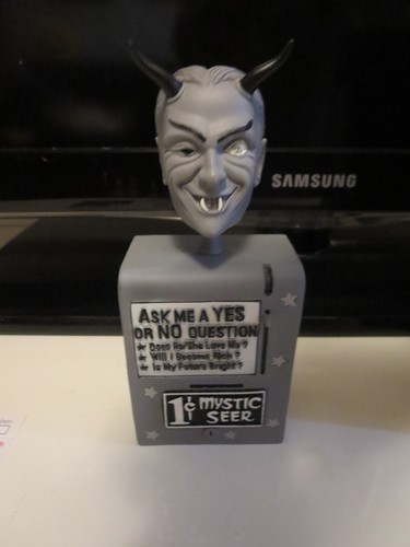WILLIAM SHATNER SIGNED MYSTIC SEER JSA COA, WITH BOX & PHOTOS FROM SIGNING. RARE - Picture 2 of 11