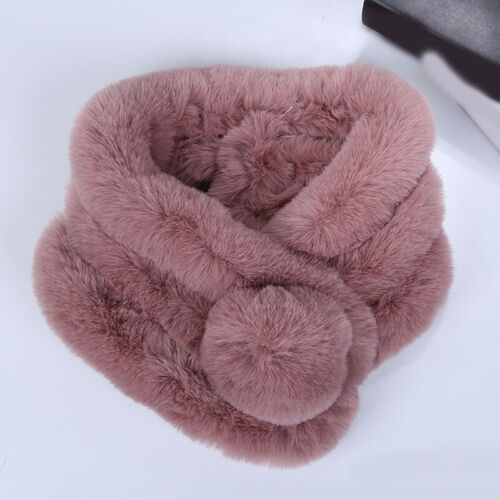 Bufanda cruzada de felpa imitación piel de conejo cuello bufanda chales de pompón engrosados invierno. - Imagen 10 de 74