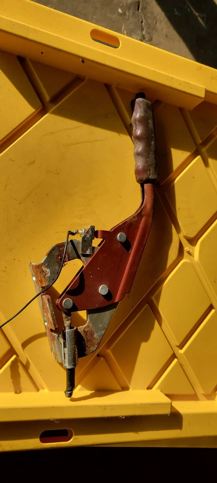 Manija de freno de estacionamiento Datsun 280zx 1979-83 rojo granate Foto 2 de 4