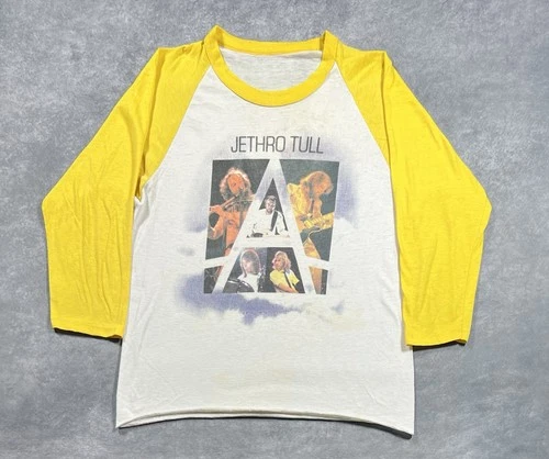 Vintage 1980s JETHRO TULL Band Shirt Size M/L In Concert Tou 1980s vintage concert t-shirt, vintage, single stitch, B+ condition