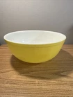 Pyrex #404 Yellow Nesting Mixing Bowl 4 Qt Vintage Primary Color