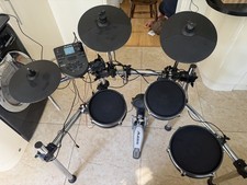 ALESIS NITRO MESH ELECTRONIC DRUM KIT WITH DM7X BRAIN / MODULE