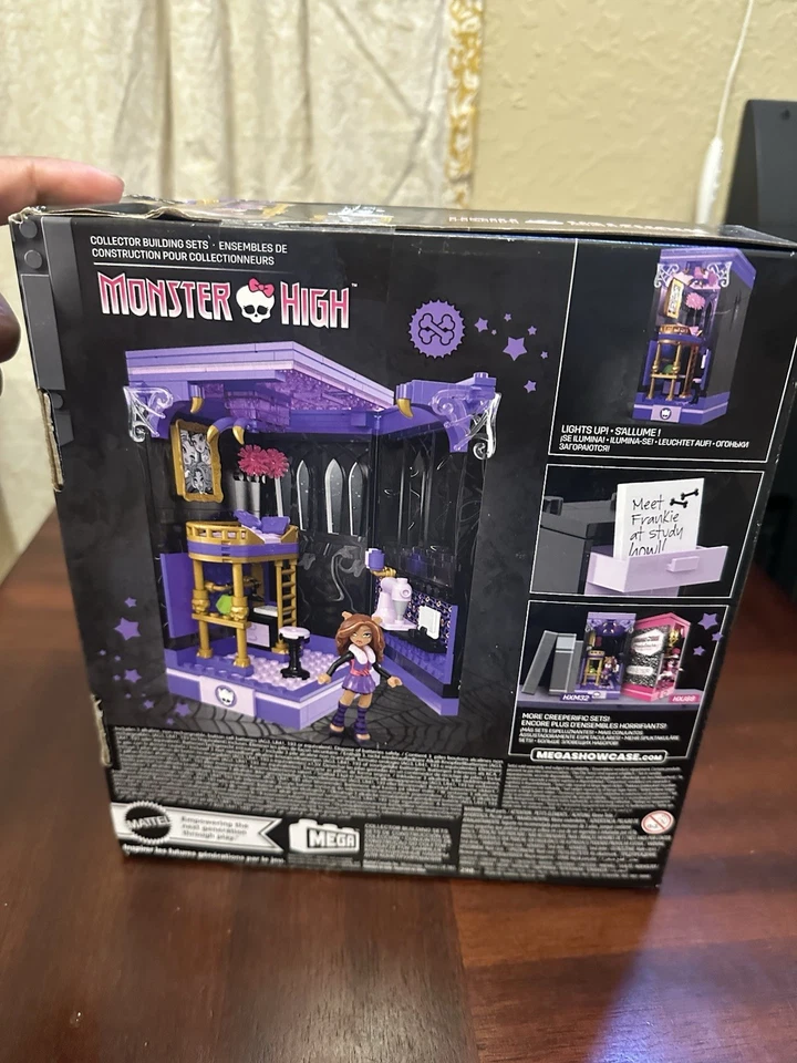 Juego de construcción de figuras de acción Mega Monster High Clawdeen's Boo-k Den con 298 Lego Foto 2 de 4