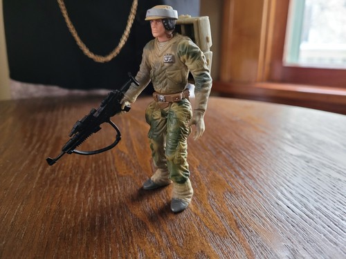 Star Wars Power Of The Force Endor Rebel Soldier - Picture 2 of 4
