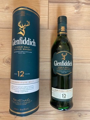 Glenfiddich 12 Jahre, Zustand neu, leichte Delle unter der Verpackung