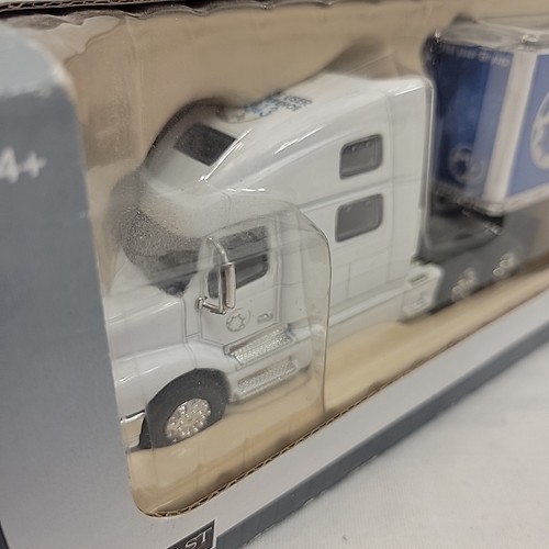 Spec Cast 1/64 Tractor Trailer Semi Diecast OTM User Conference 2013 Volvo 770 - Picture 5 of 9