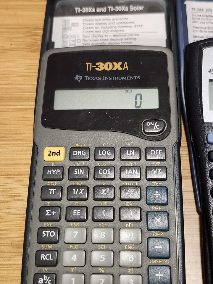 4 calculadoras de instrumentos Texas todo trabajo y 3 cubiertas y tarjetas 2 centinelas Foto 2 de 4