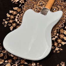 Squier Classic Vibe 60s Jazzmaster E-Gitarre Laurel Griffbrett Sonic Blue