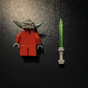 LEGO Star Wars Santa Yoda Minifigure w/ Green Lightsaber sw0622 75097