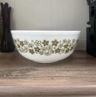 Vintage Pyrex 4qt Spring Blossom Crazy Daisy Mixing Bowl 404 White Green Flowers