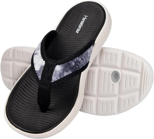 Harssidanzar Womens Flip Flops Comfort Thong Sandals for Beach 8.5, Black