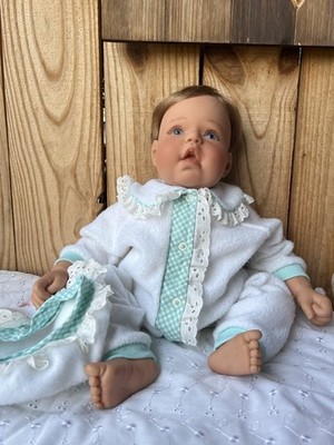 Lee Middleton ''Lovin  Stuff'' Babydoll 1999, A Reva Schick Original. Weighted