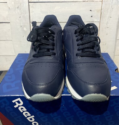 Reebok Classic Leather Low Top Sneaker, Size 11.5 Mens Reebok CLASSIC LEATHER Shoe Size: 11.5 Ftwwht - Vecred  main image 2