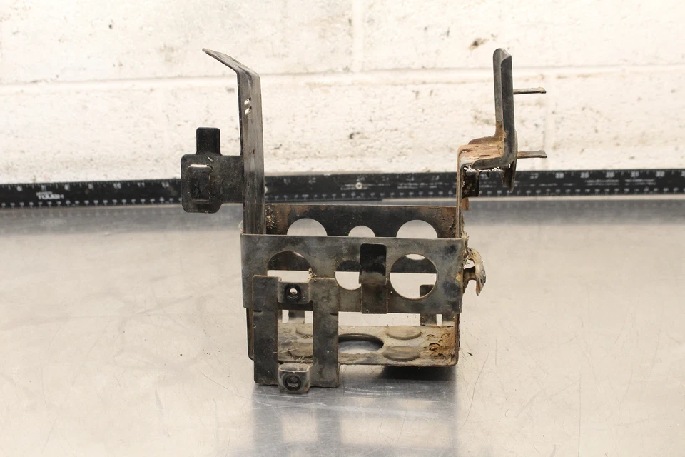 1981 Kawasaki 440 LTD KZ440D Belt BATTERY TRAY BOX HOLDER A414 - Image 3 of 4