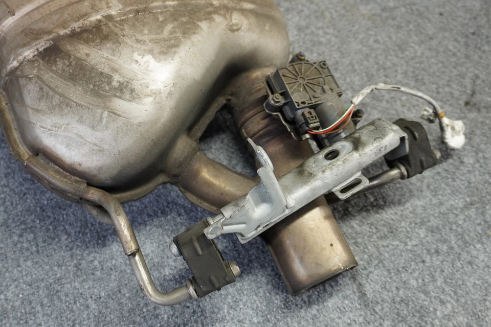 Juego de tubos de escape silenciador tubo medio fabricante original Mercedes W205 C43 C300 C250 AMG Foto 4 de 4