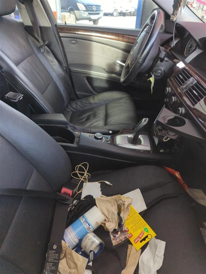 Pantalla de infoentretenimiento usada se adapta a: BMW 535I 2010 pantalla tablero sin navegación Foto 2 de 4