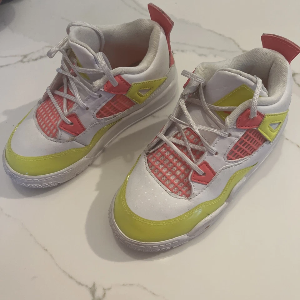 Zapatos deportivos Air Jordan 4 Retro SE para niños pequeños 'Lemon Venom' CV7807 100 - Talla 10C Foto 2 de 4