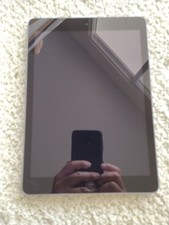 Apple iPad Air 16GB Space Gray Model A1474 MD785LL/B 