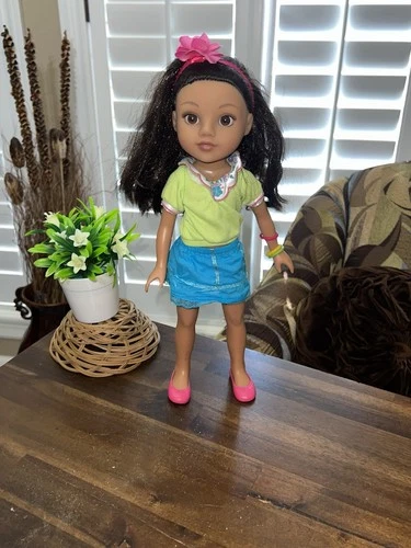 Playmates 2010 Hearts for Hearts G2G Doll CONSUELO Around The World 14” Doll