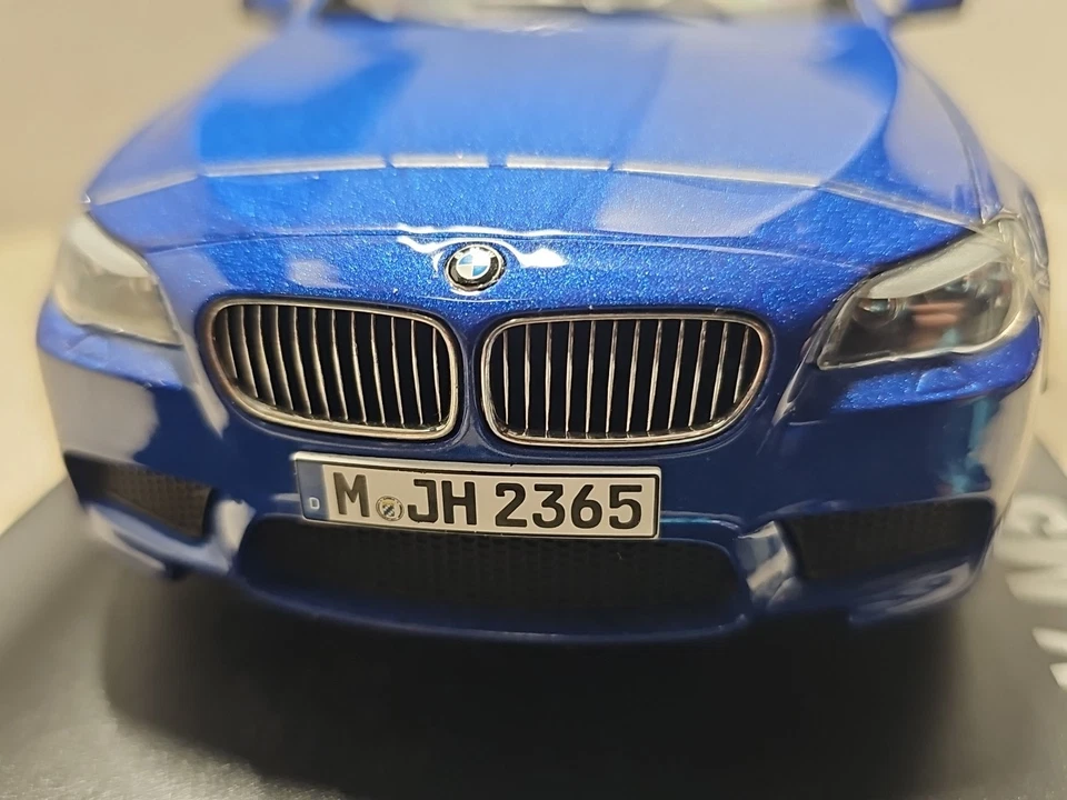 Paragon 2012 BMW M5 (F10) Monte Carlo Blue 1:18 DEALER EDITION #80432186352 - Image 2 of 4
