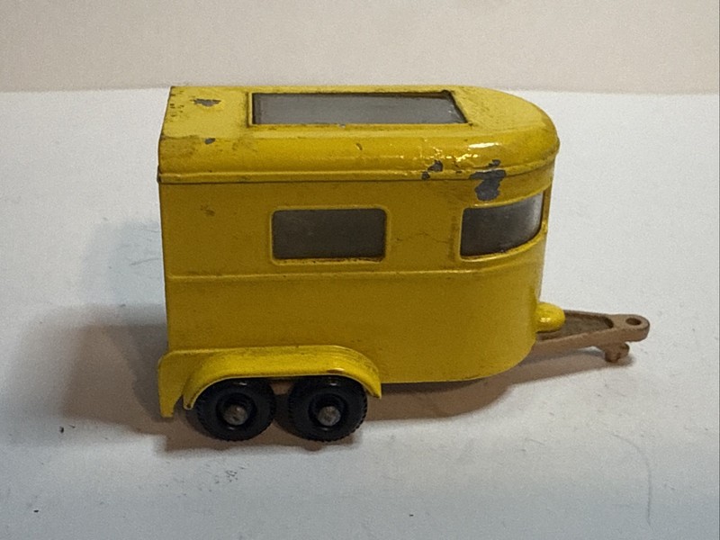 Matchbox Lesney No. 43 Yellow Pony Trailer Made in England