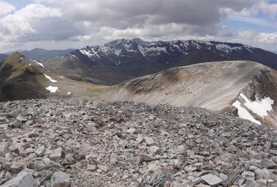 Foto A3 Westwärts gebunden Stob Coire Easain \/NN2372 Richtung Westen entlang der c2013