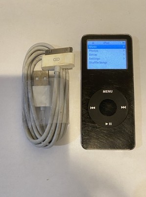 Apple iPod nano 1st Generation Black (2 GB) Read Description