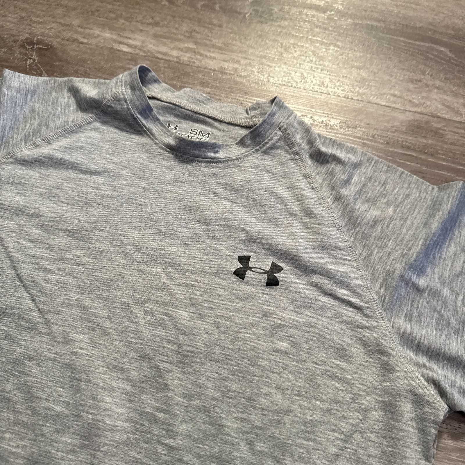 Under Armour Shirt Mens Small Gray Tee Short Sleeve Performance Loose Workout thumbnail 2