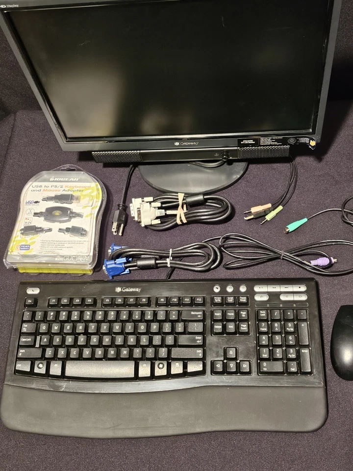 Bundle Gateway Computer Monitor W/Speaker, Keyboard Mouse Adapter Cables.Tested - Image 3 of 4