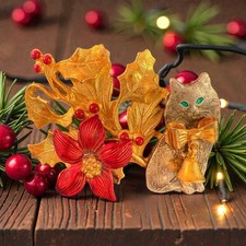 VINTAGE KC Signed Christmas Cat Poinsettia Gold Tone Brooch Pin