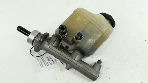 Brake Master Cylinder 4 Cylinder Fits 04-08 Toyota Solara - Picture 2 of 10