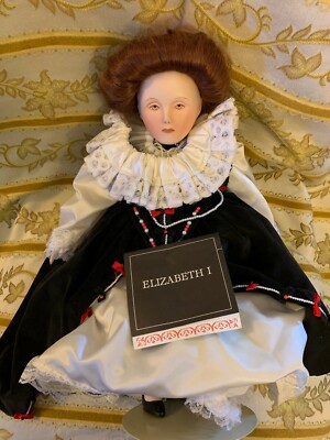 Franklin Mint Heirloom 1982 Doll Queen Elizabeth l Limited Edition
