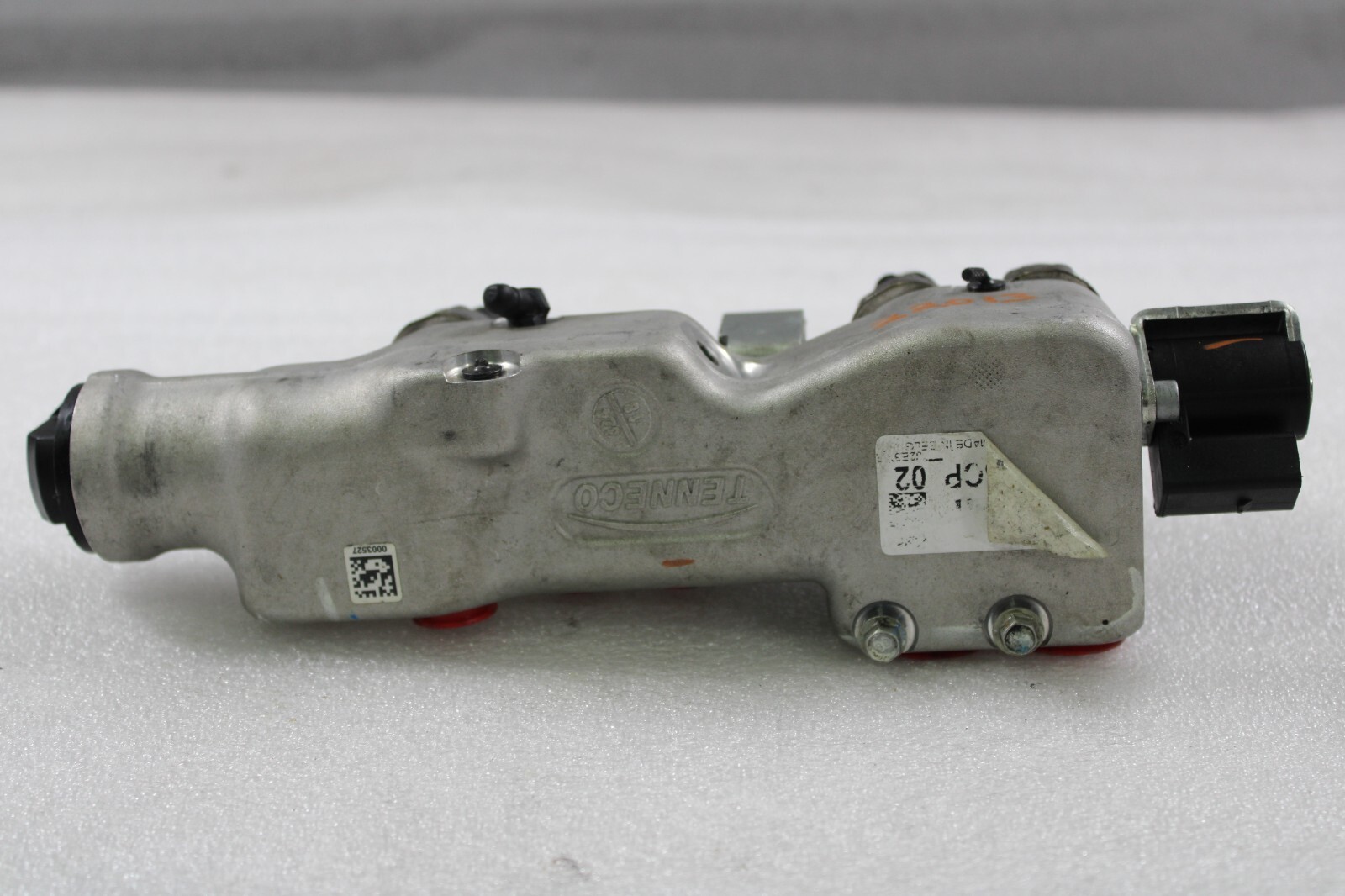 McLaren 720S, Suspension Valve Block, Burn Dmg, Used, P/N 14B0276CP